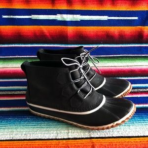 Sorel Out n About Boots - Size 10